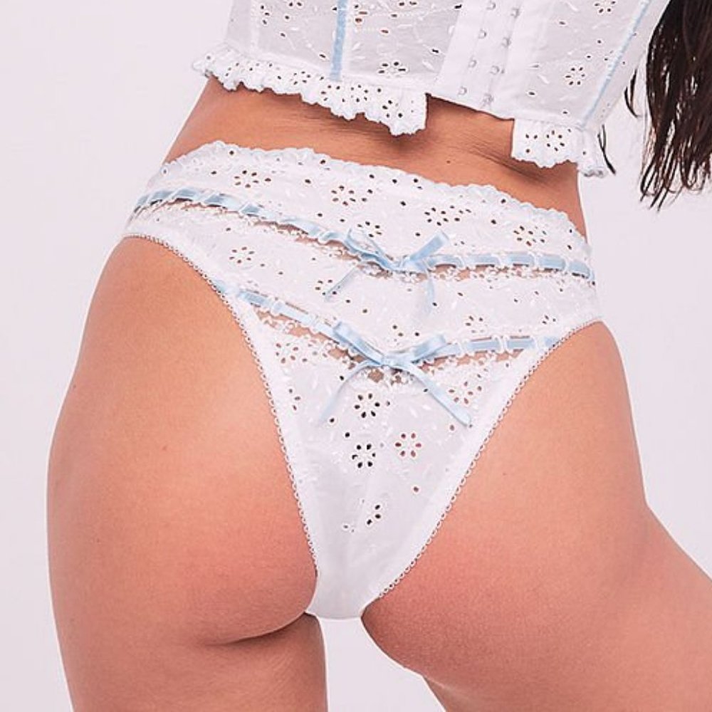 FOR LOVE & LEMONS SWIRL EYELET THONG PANTY